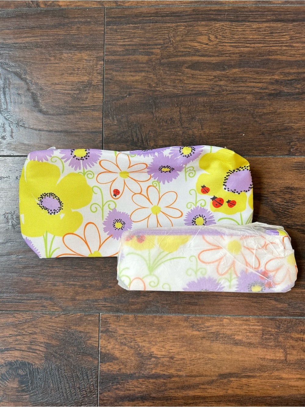 Clinique, Makeup Bag Set Floral Yellow & Purple Cosmetic Pouch Set